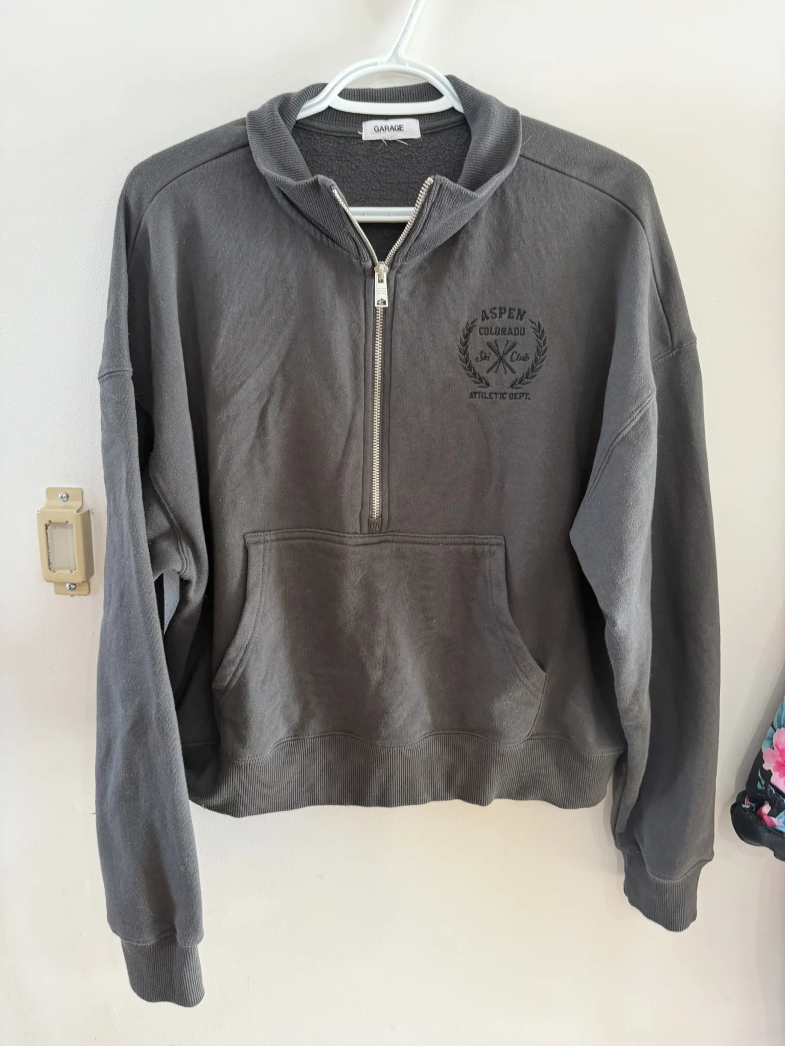 Featured image for Crewneck Garage Large