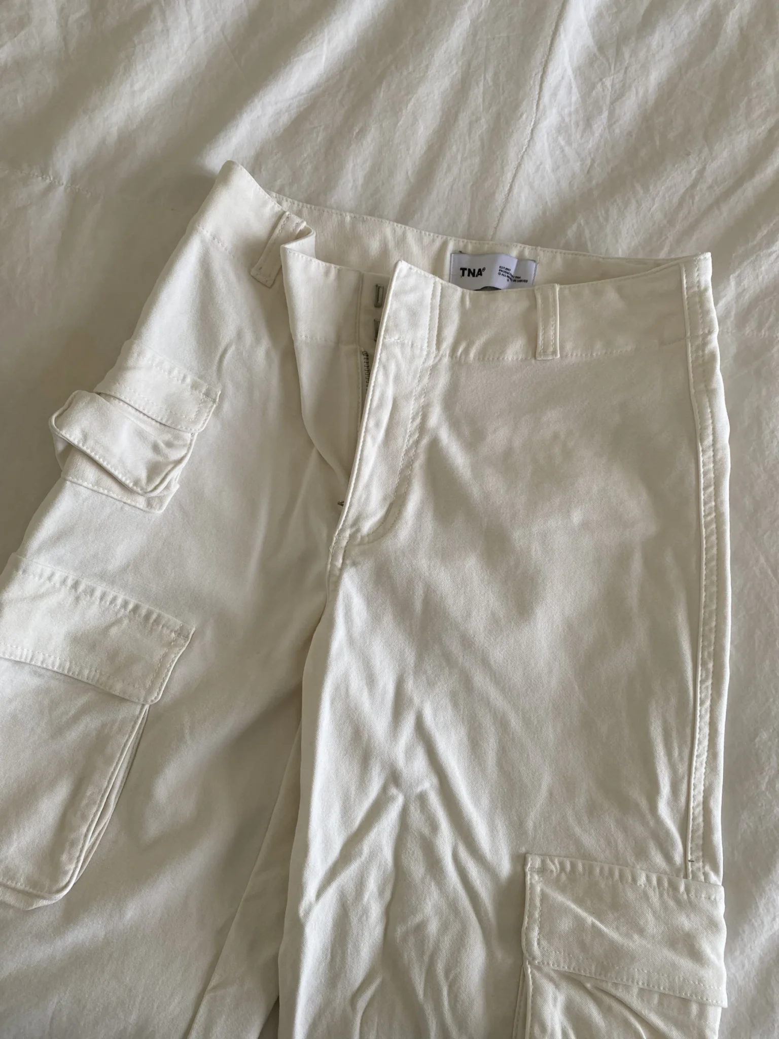 Featured image for Pantalon TNA cargo
