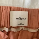 Featured thumbnail for Pantalon 3/4 Aritzia