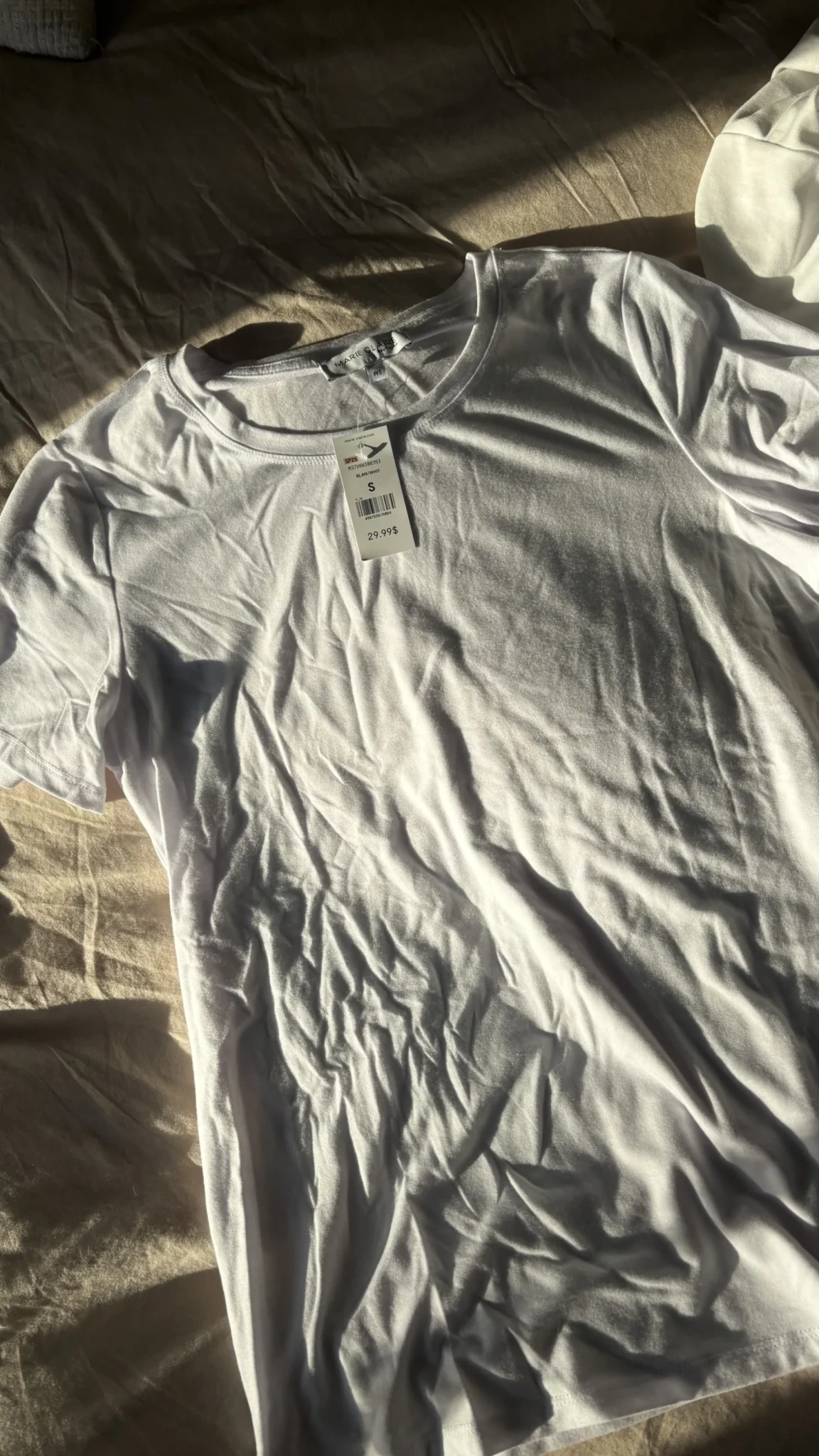Featured image for White T-shirt