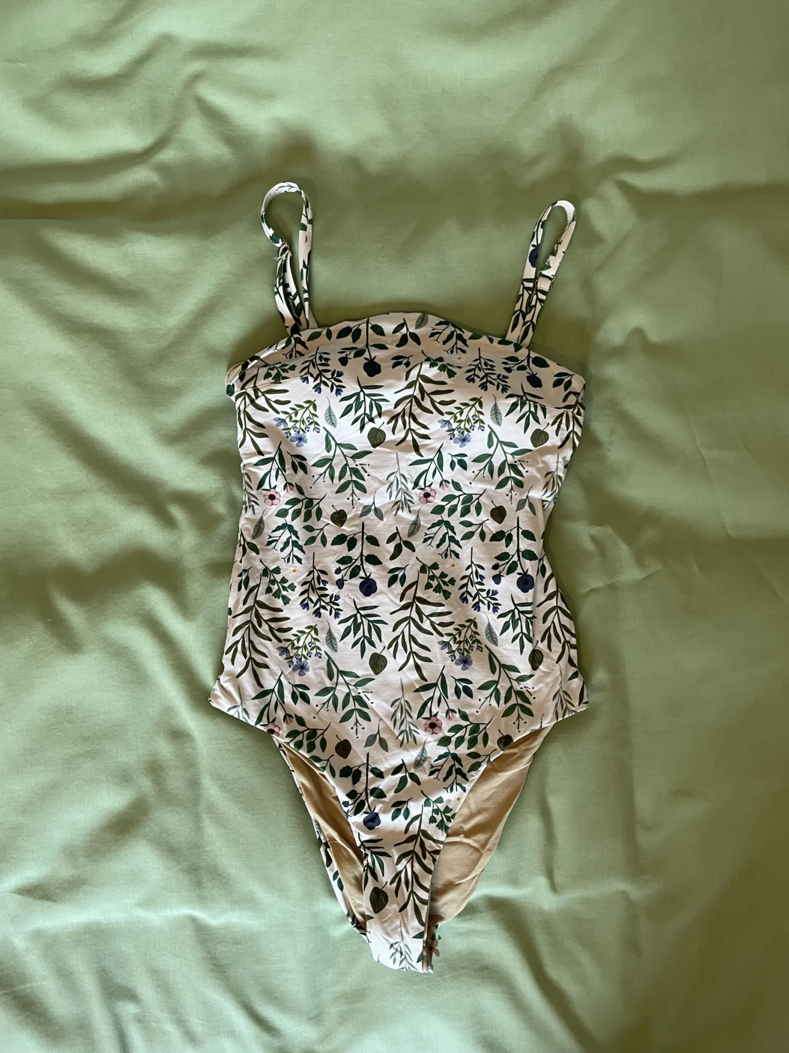 Featured image for Maillot une pièce motif fleurs Mimi et August