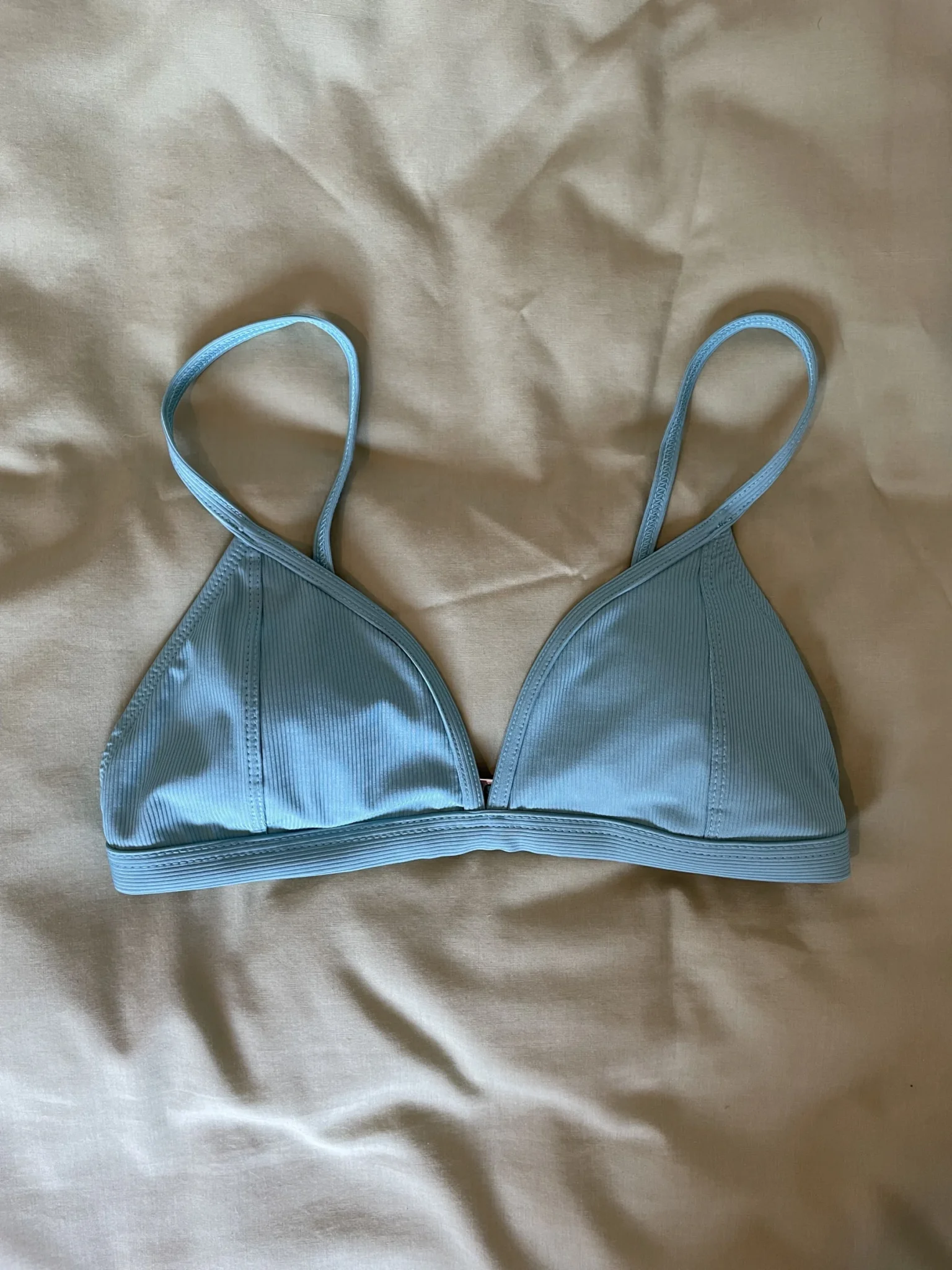Featured image for Haut de maillot bleu June Swimwear