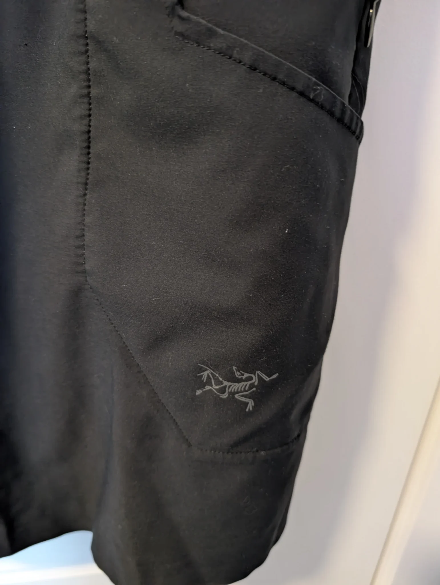 Image for Arcteryx/Robe Noire Cintrée Sz L