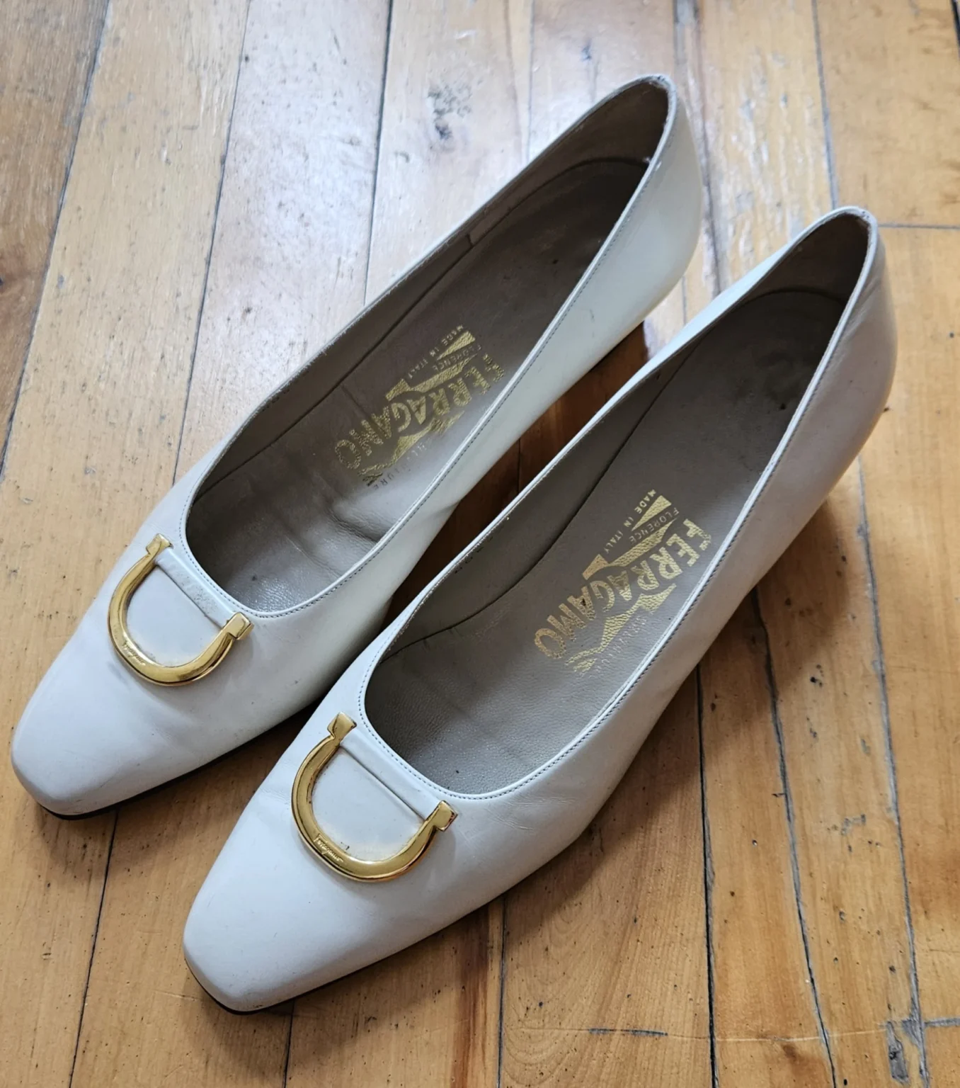 Featured image for 🌷Vintage Ferragamo heels