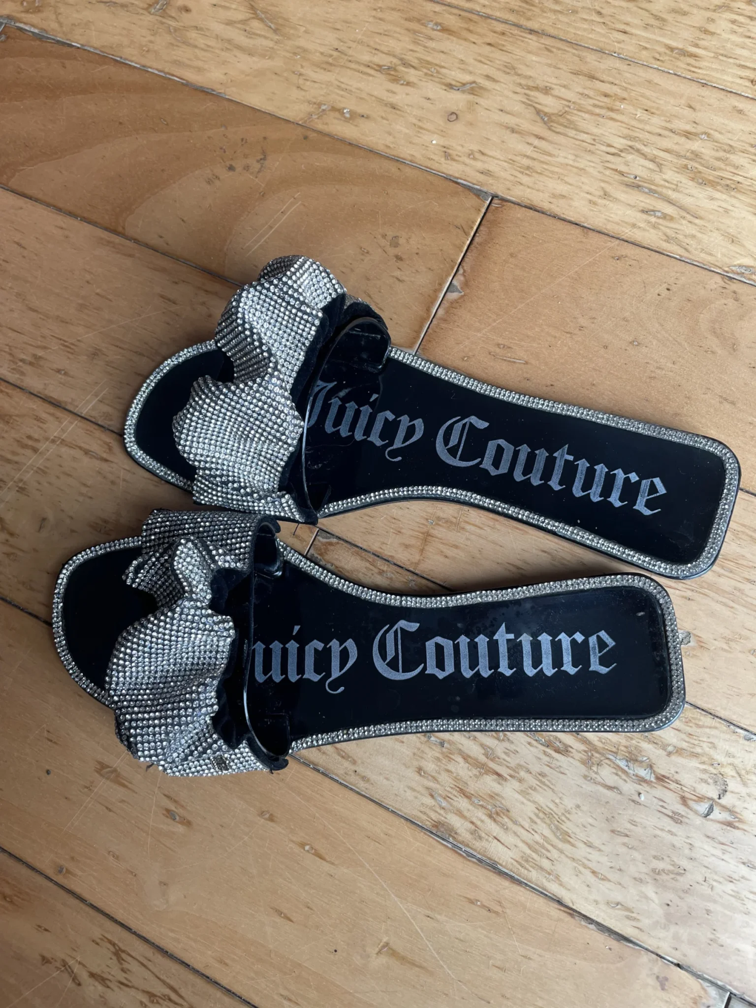 Featured image for Sandales Juicy Couture