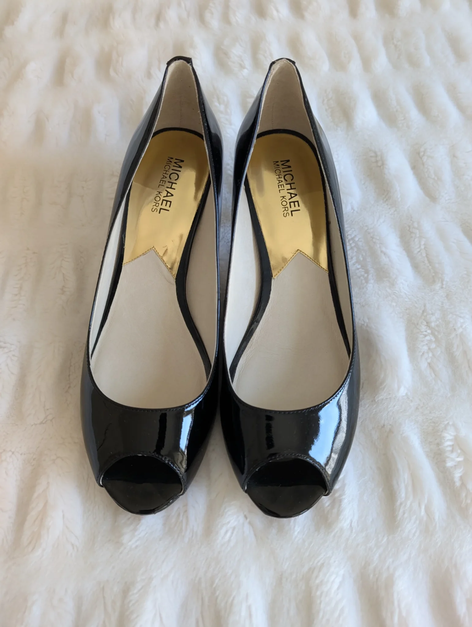 Featured image for Classic chic high heels