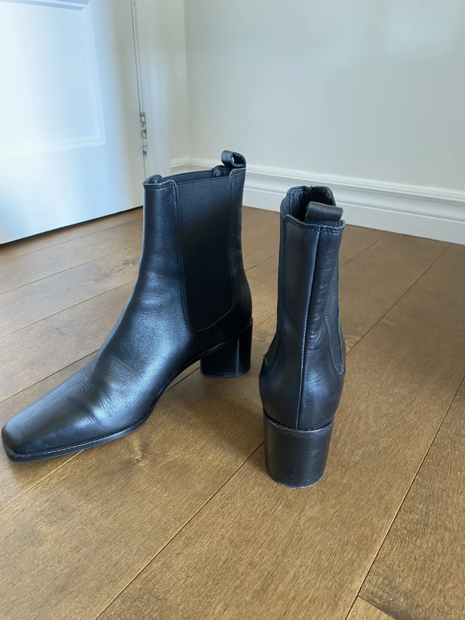 Image for Bottines en cuir noir de L'Intervalle