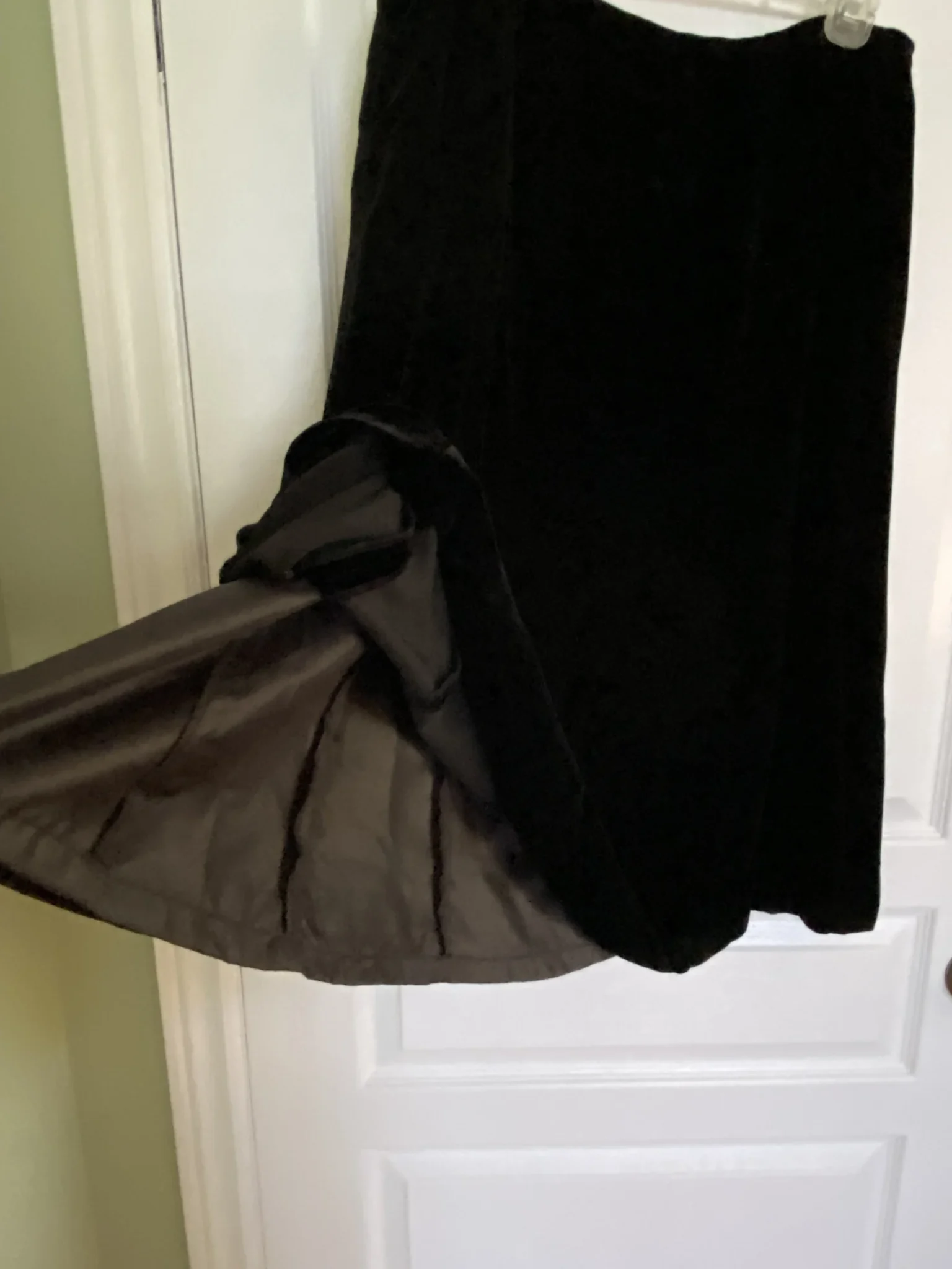 Image for Black velvet skirt