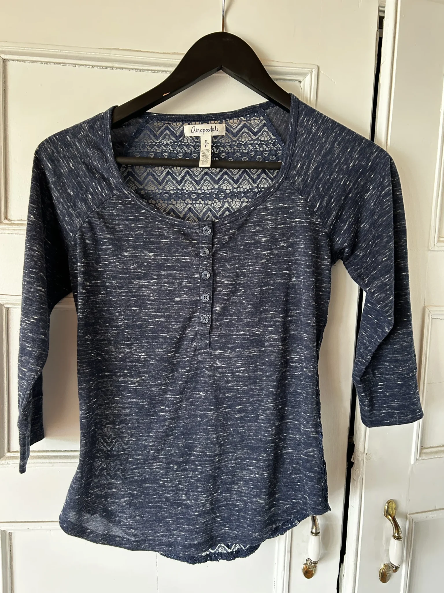 Featured image for T shirt manches longues avec dos en dentelle - Aéropostale