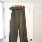 Thumbnail for Pantalon Lukas vert kaki de Sézane