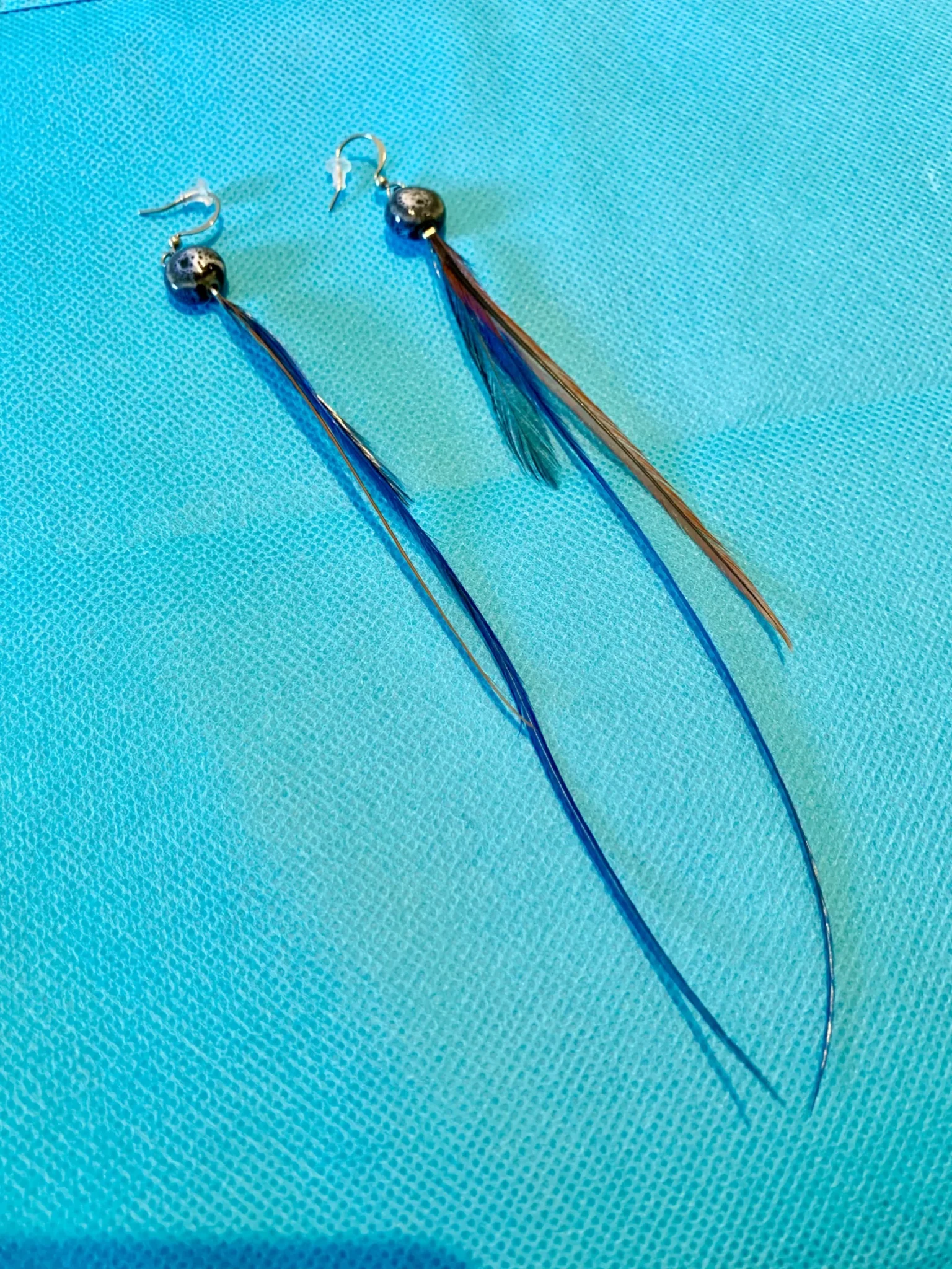 Featured image for Artisane Québécois e- Boucles d'oreille à plumes