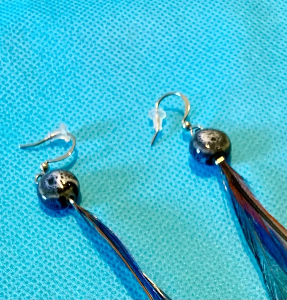 Image for Artisane Québécois e- Boucles d'oreille à plumes