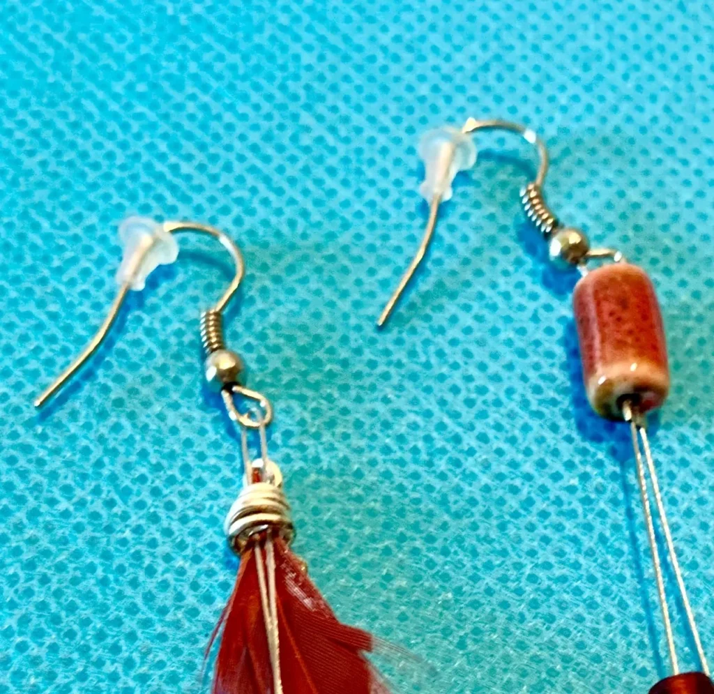 Image for Artisane Québécoise - Boucles d'oreille à plumes
