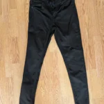 Featured thumbnail for Jeans noirs TAG