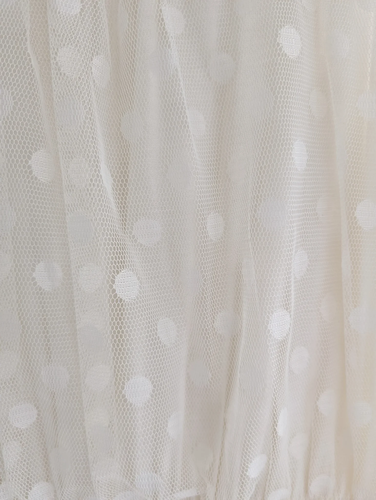 Image for Robe tule ivoire à pois