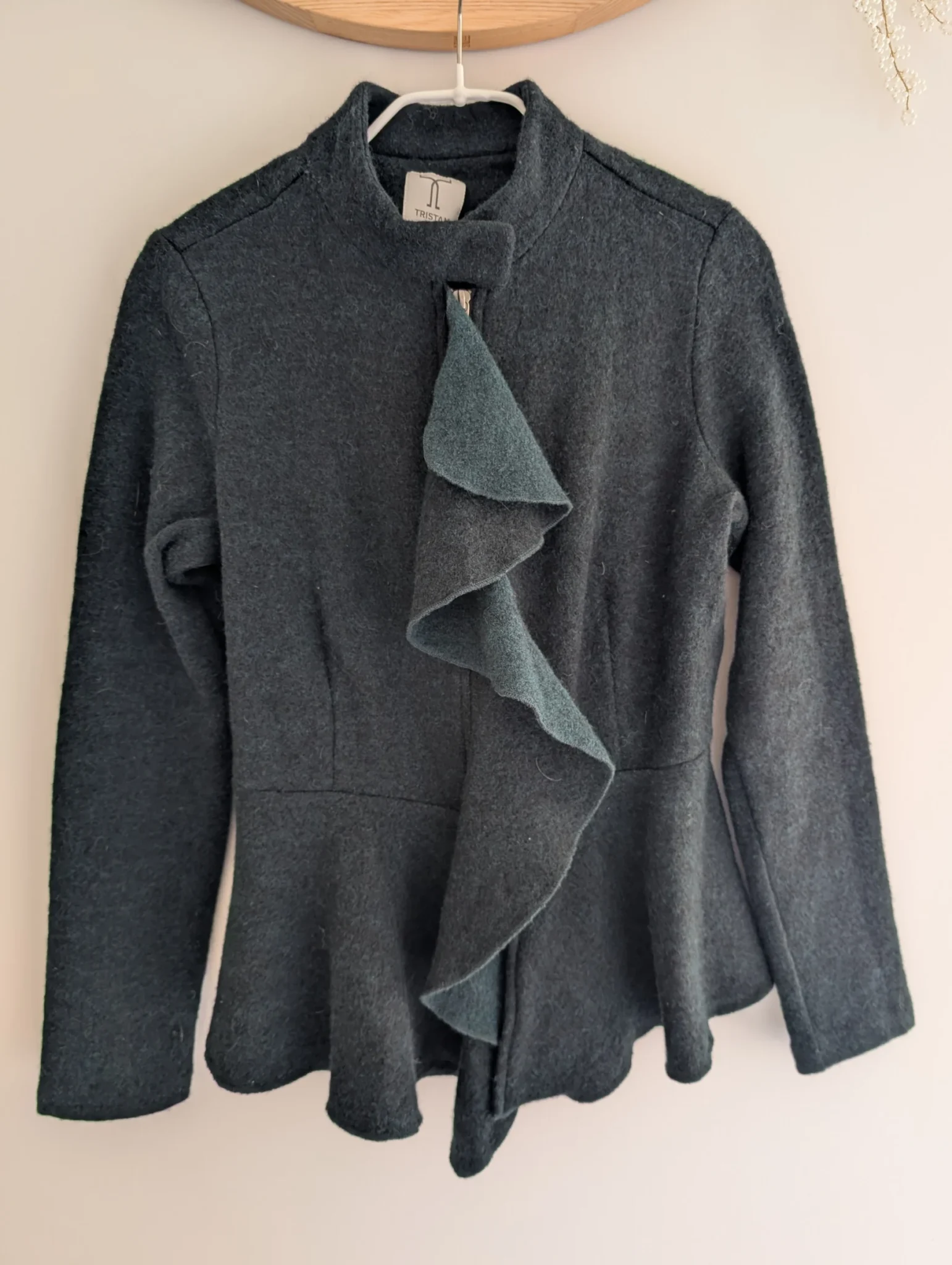 Featured image for Peplum jacket 100% Merino