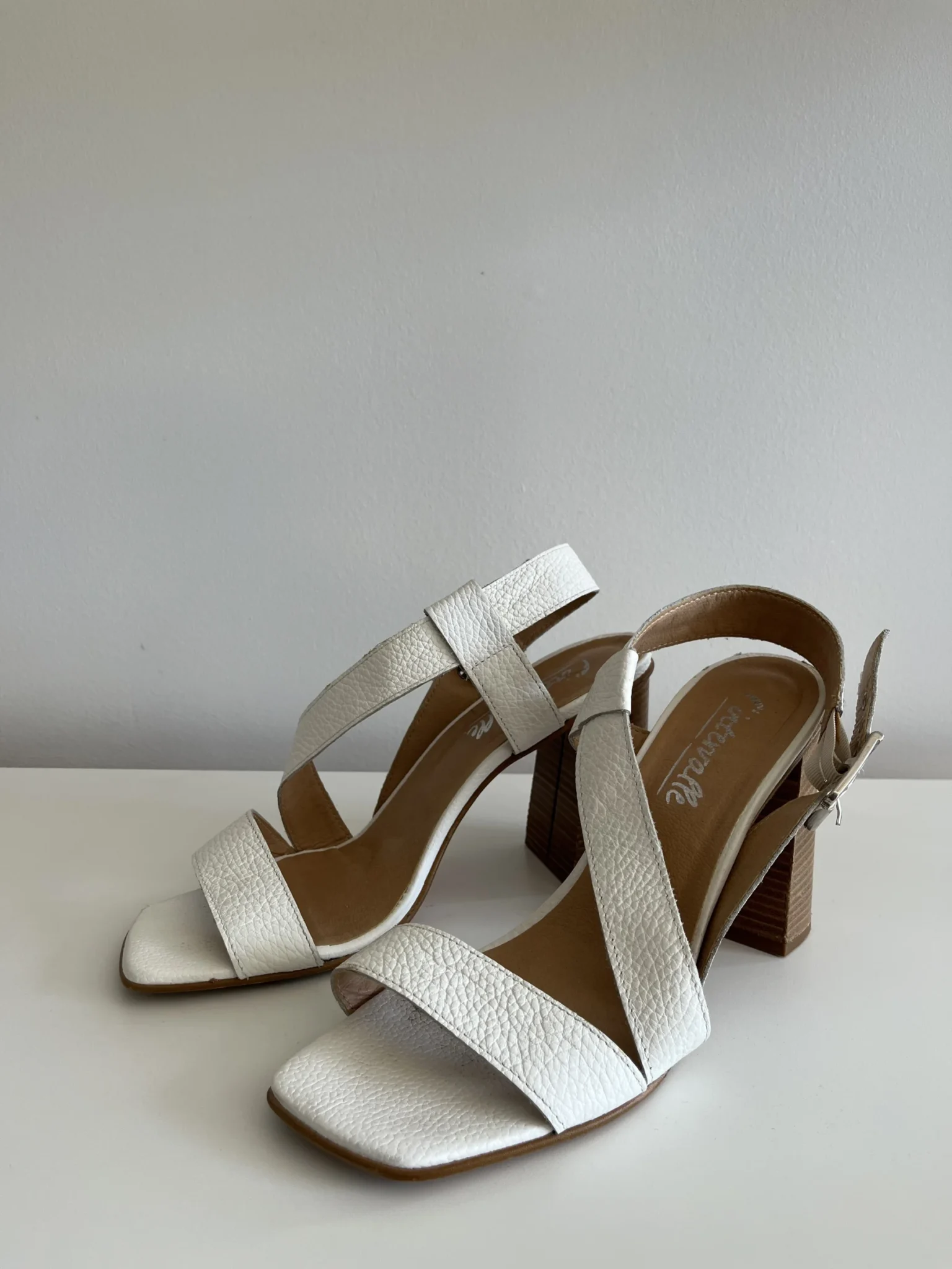 Image for Intervalle sandals size 40 off-white with wooden heels