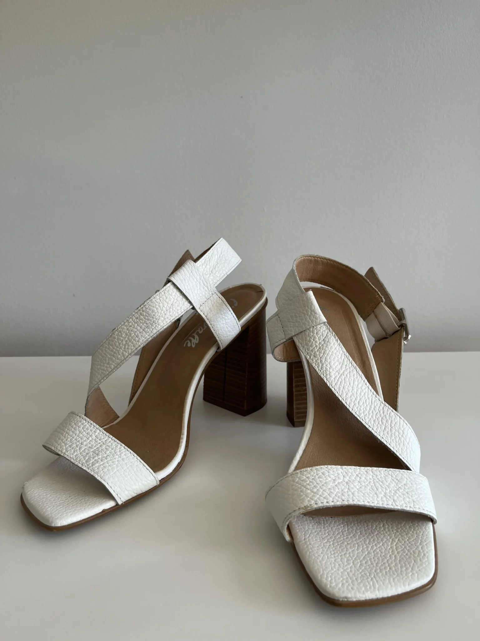 Image for Intervalle sandals size 40 off-white with wooden heels