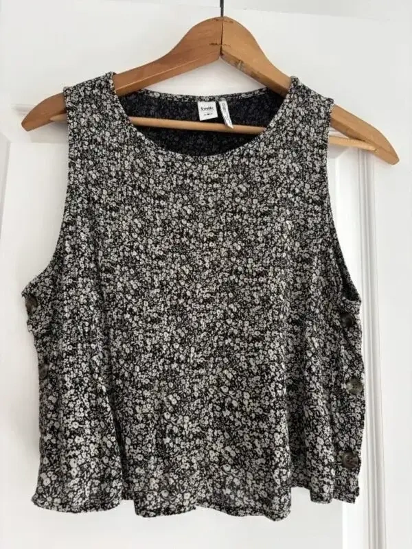 Featured image for Délicat Crop Top
