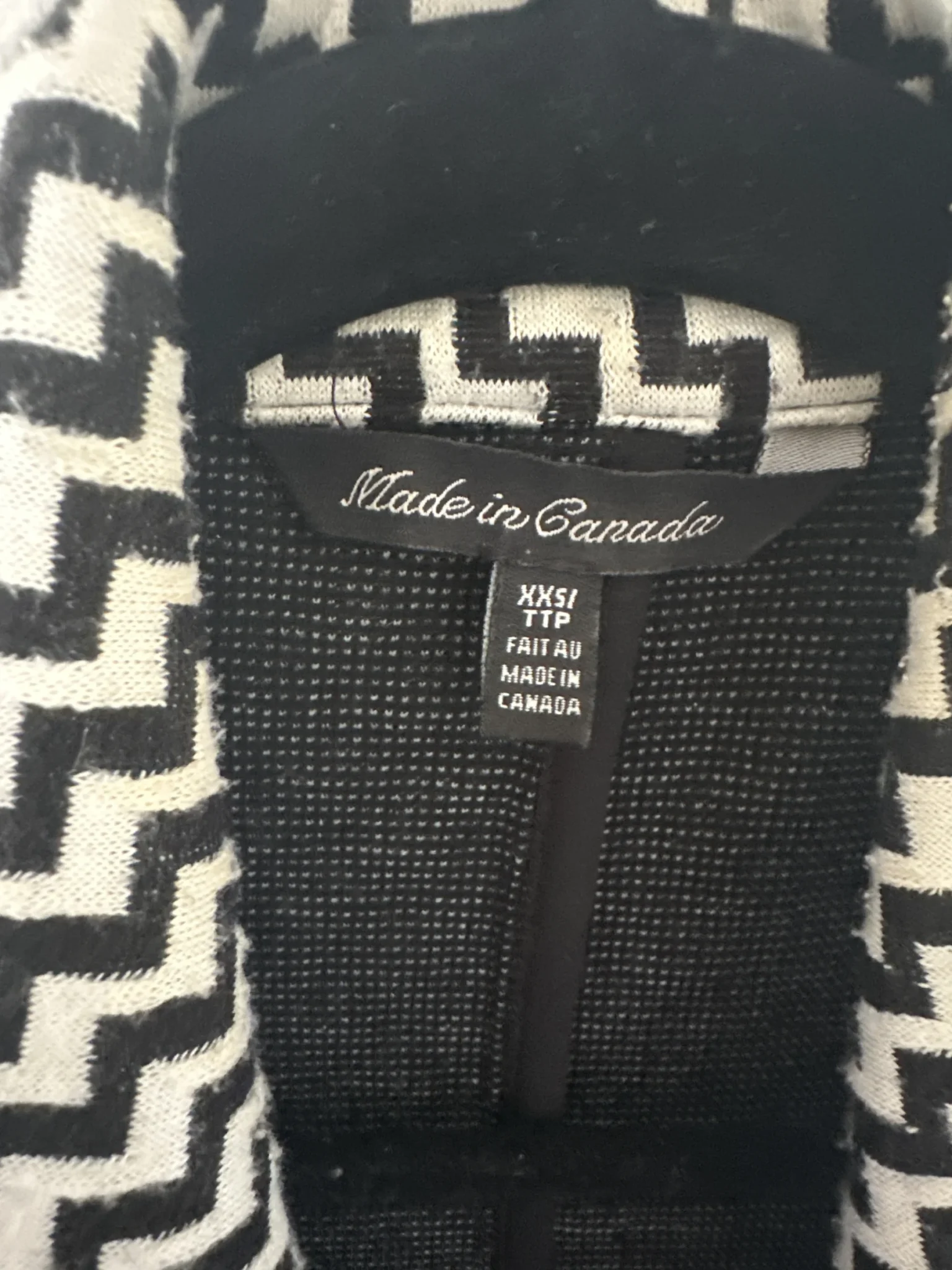 Image for Manteau mi-long noir et blanc Le Château