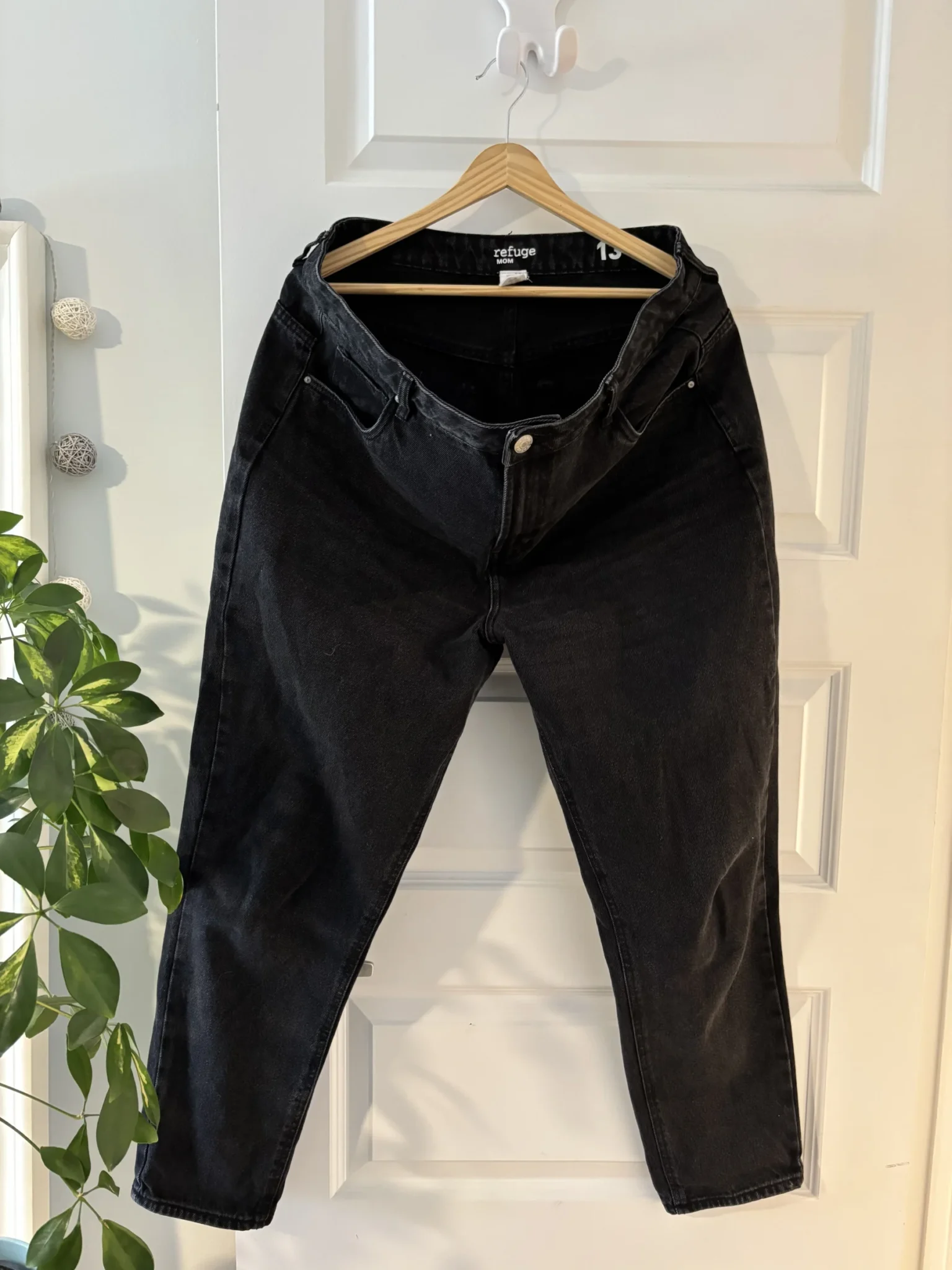 Featured image for Mom jeans