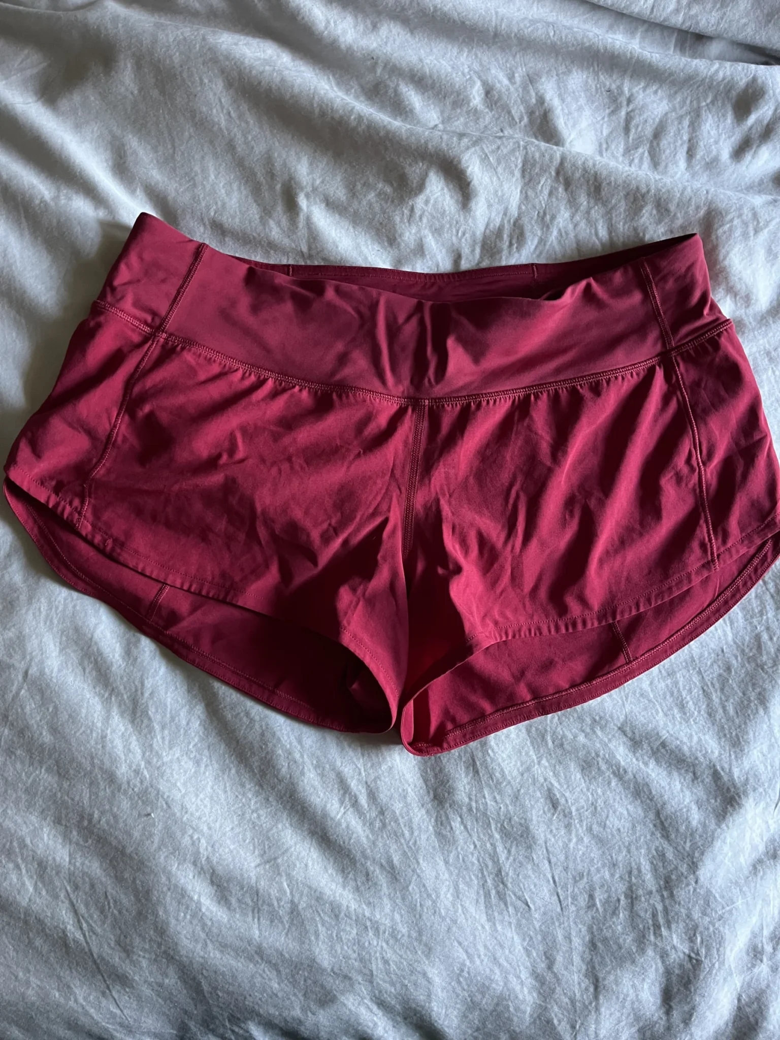 Featured image for Short speed up taille basse lululemon