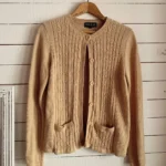 Featured thumbnail for Cardigan jaune vintage