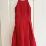 Featured thumbnail for Belle robe rouge