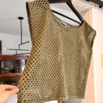 Featured thumbnail for Top vert kaki en filet