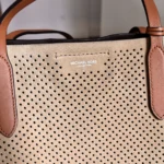 Featured thumbnail for Sac en suède Micheal Kors collection