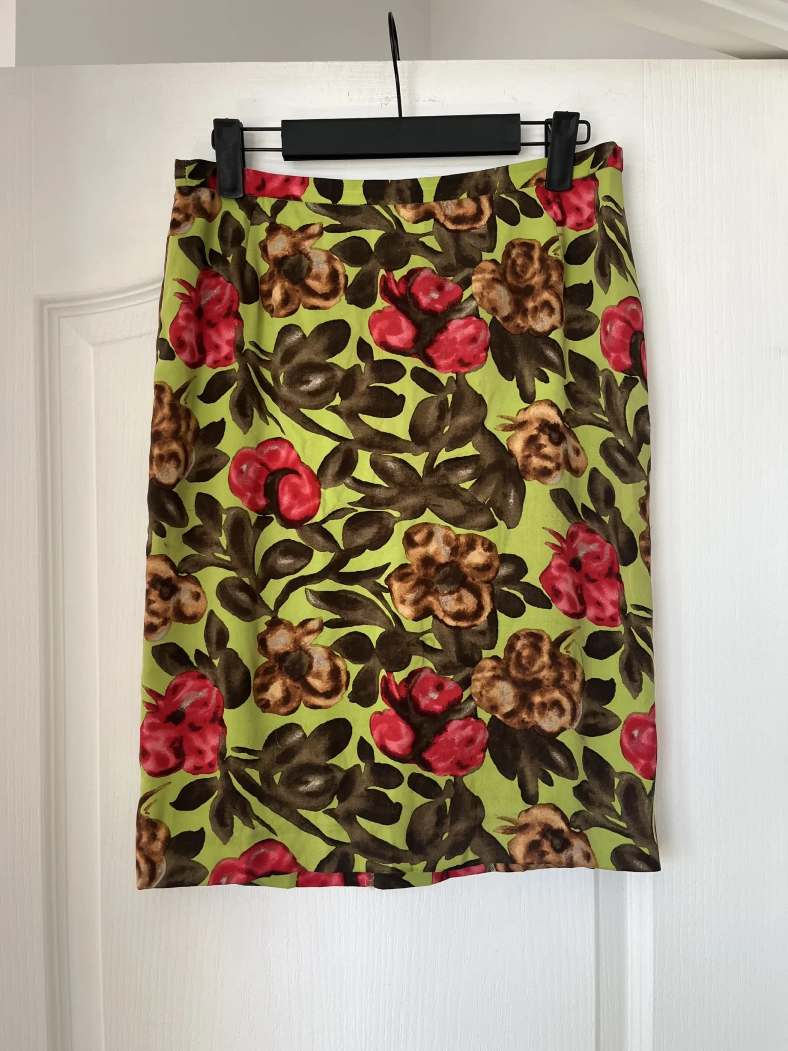 Featured image for Dolce Gabanna floral skirt size 40