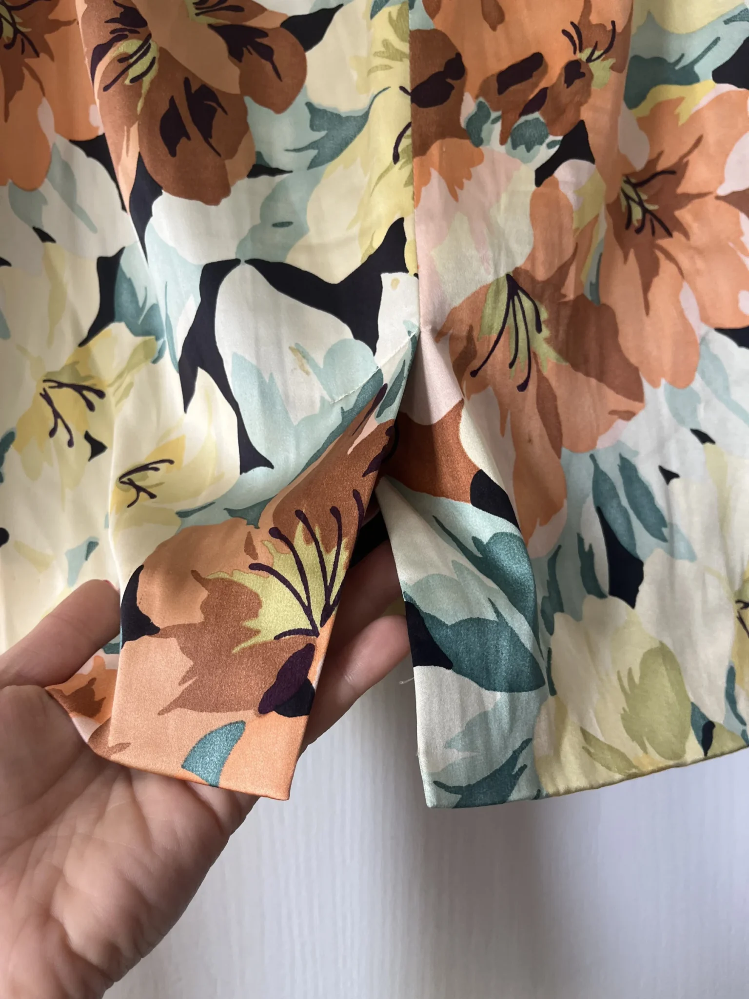 Image for Dolce Gabanna skirt size 40 floral pattern