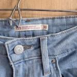 Featured thumbnail for Jeans Levis _ neuve