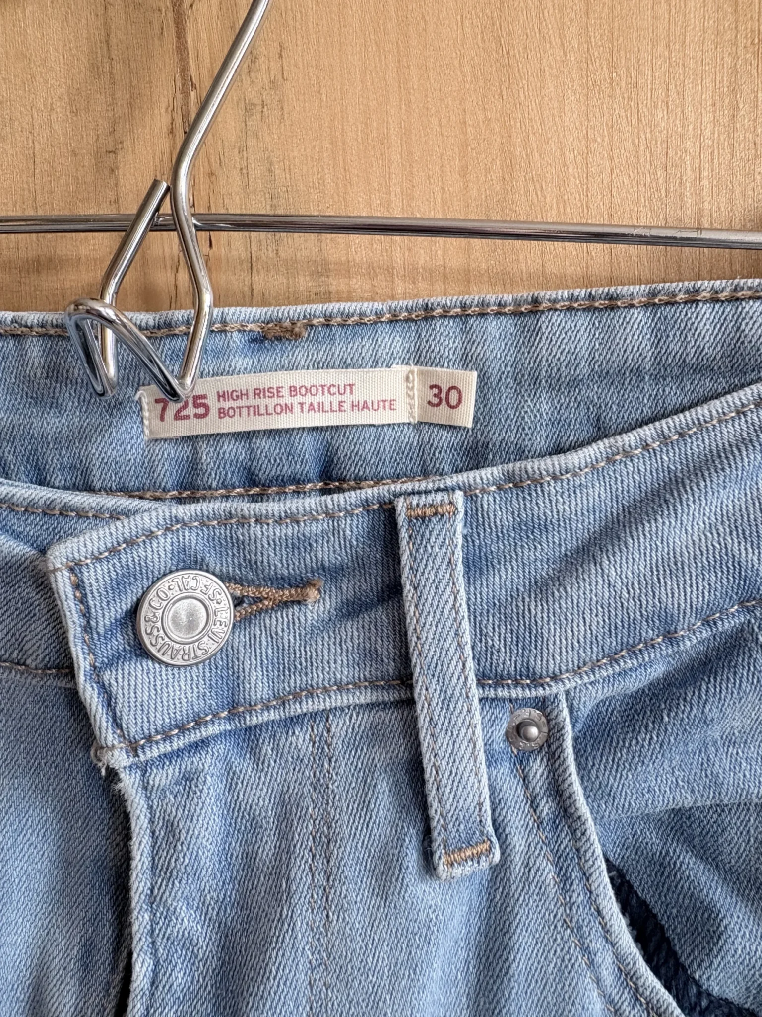 Featured image for Jeans Levis _ neuve