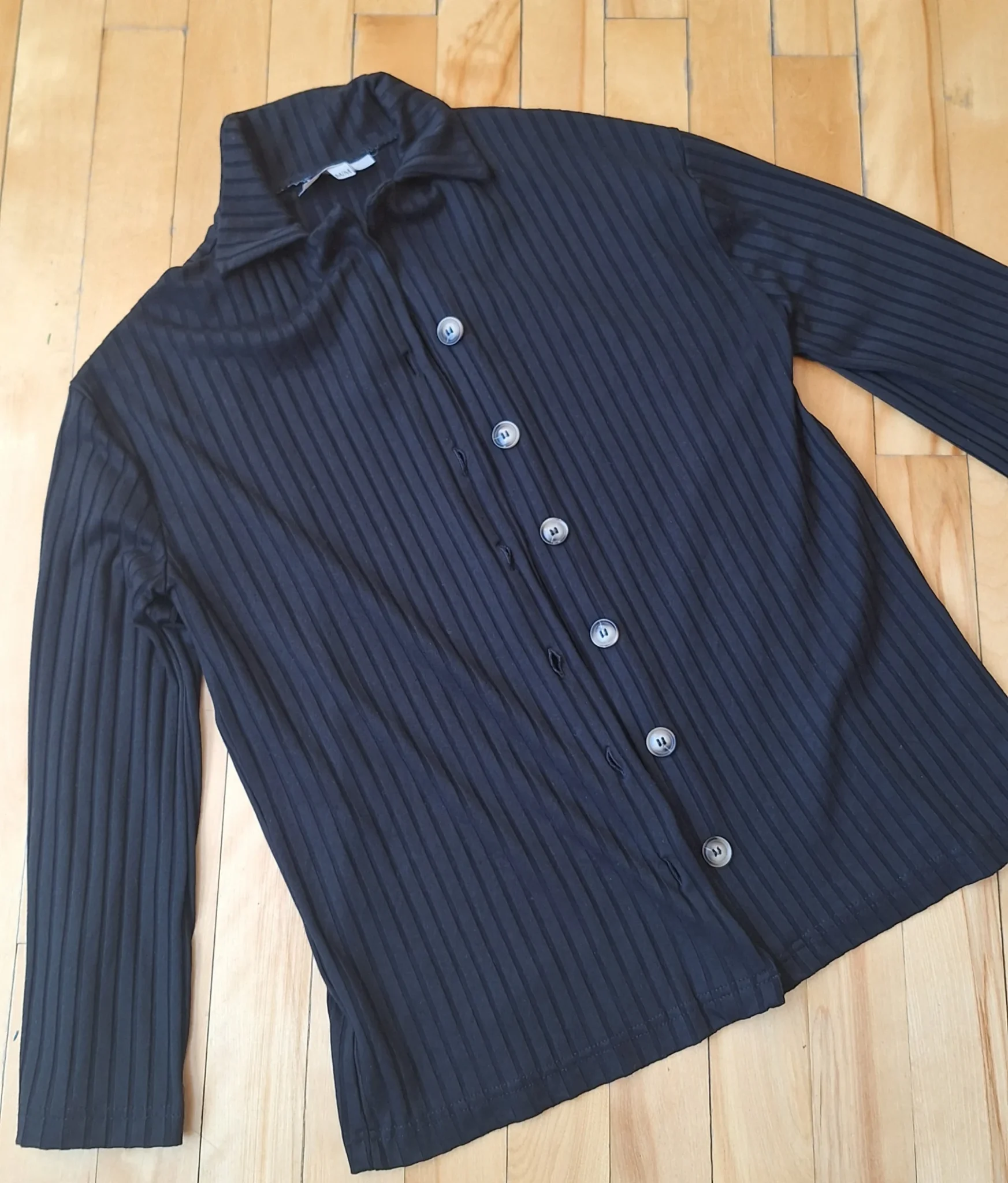 Featured image for Chemise en tissus côtelé noir Mimz taille M