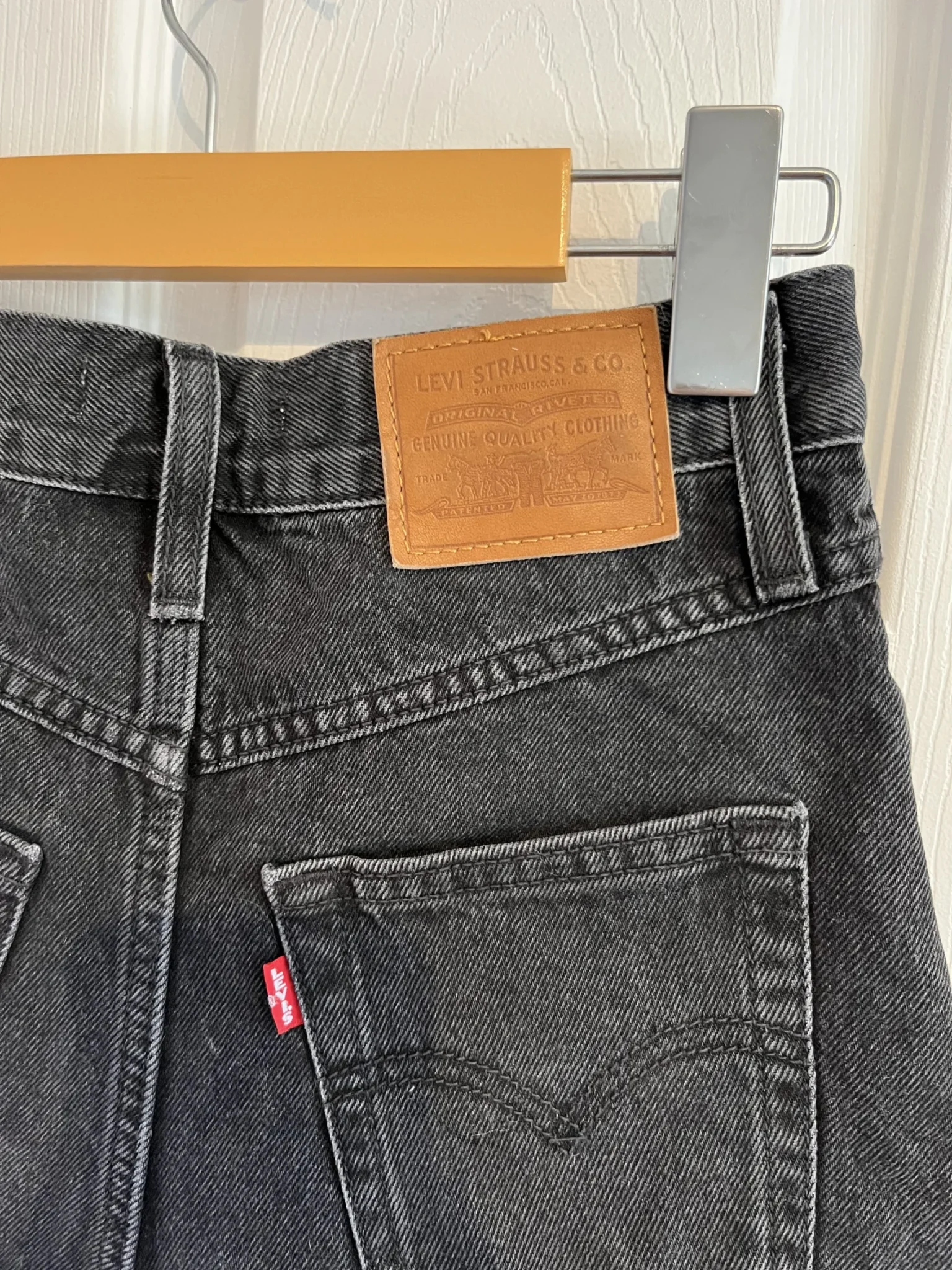 Image for Levis High-Rise 80s Mom Shorts