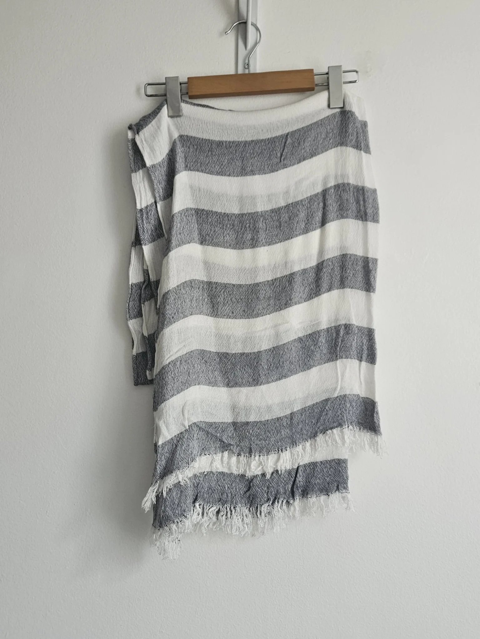 Featured image for 🌷foulard with stripes - Club Monaco