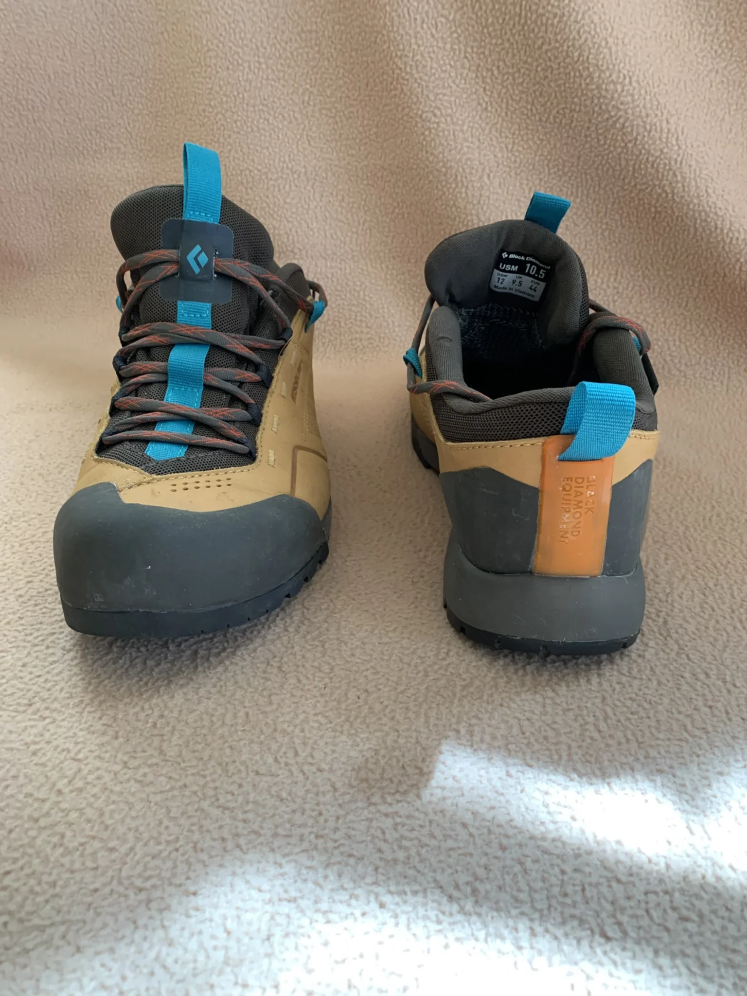 Image for BLACK DIAMOND Men's Approach Mission waterproof mid-high leather shoe