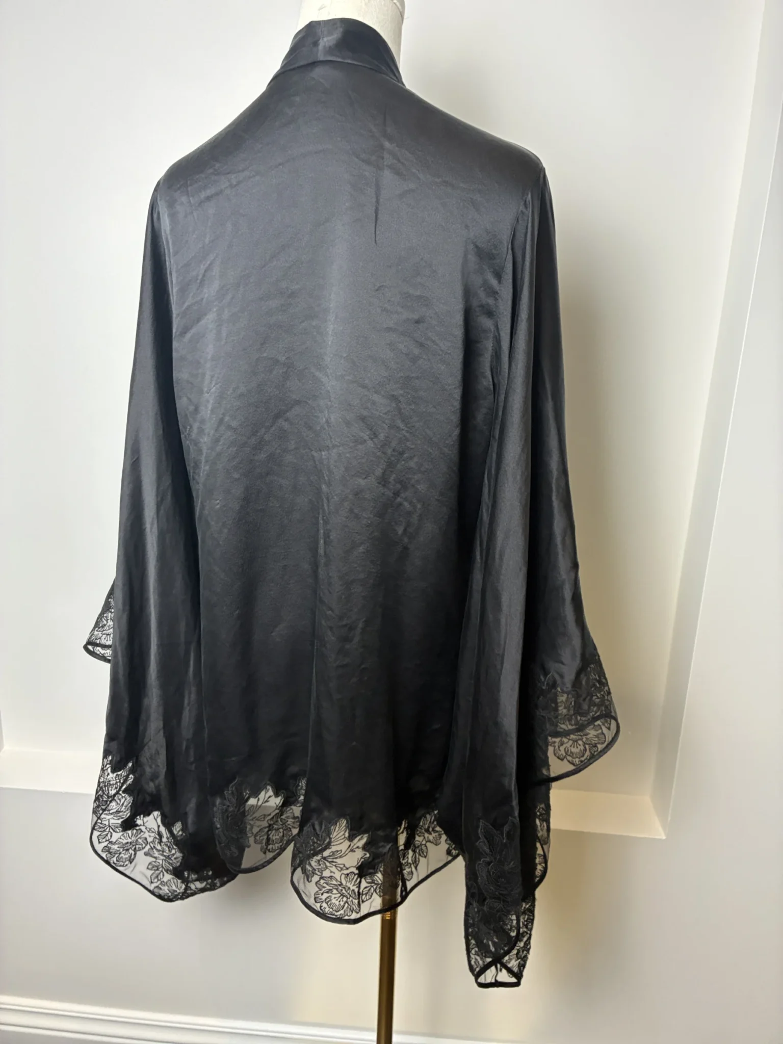 Image for kimono court Agent provocateur