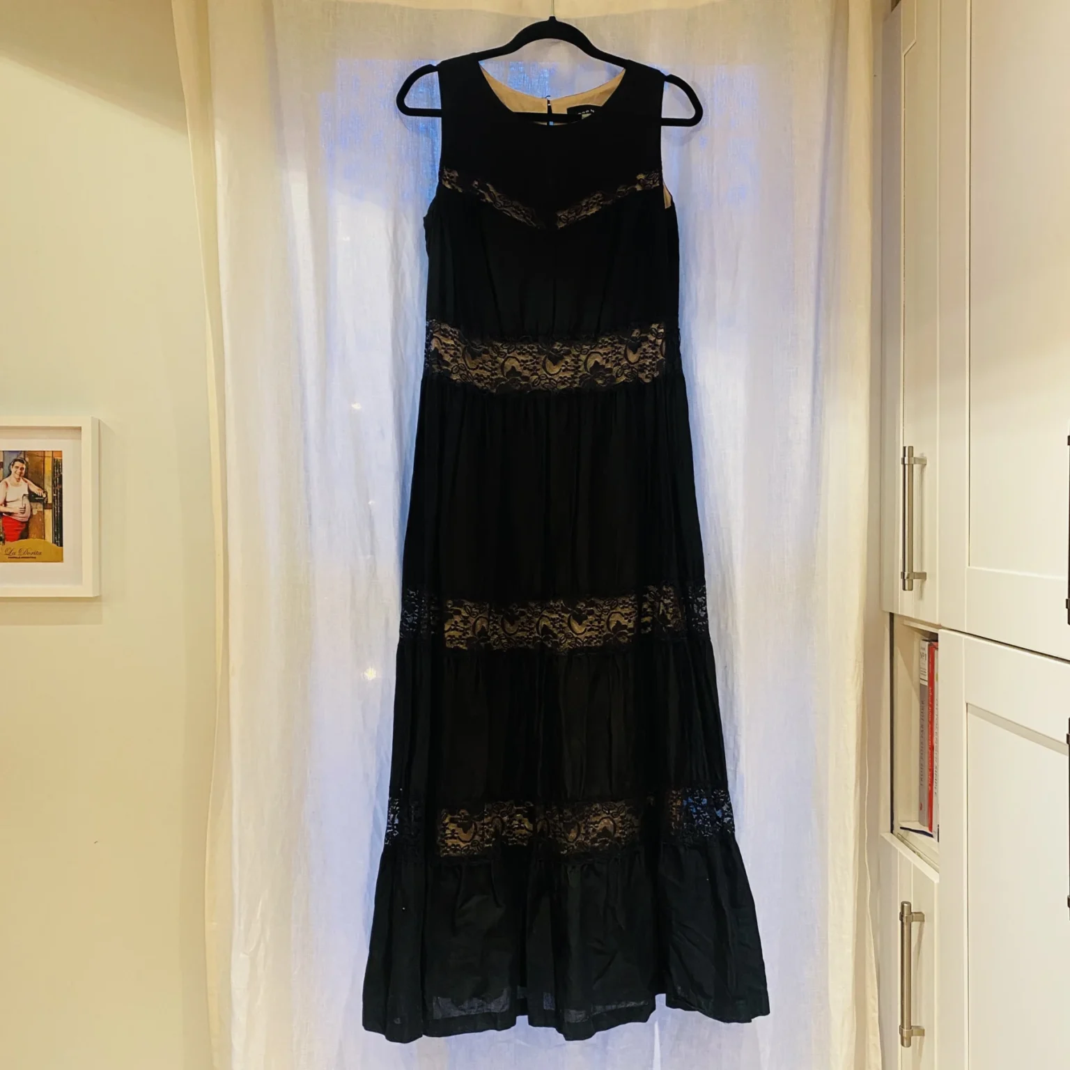 Featured image for Robe longue avec insertions dentelle - Bianca Nygard - 10