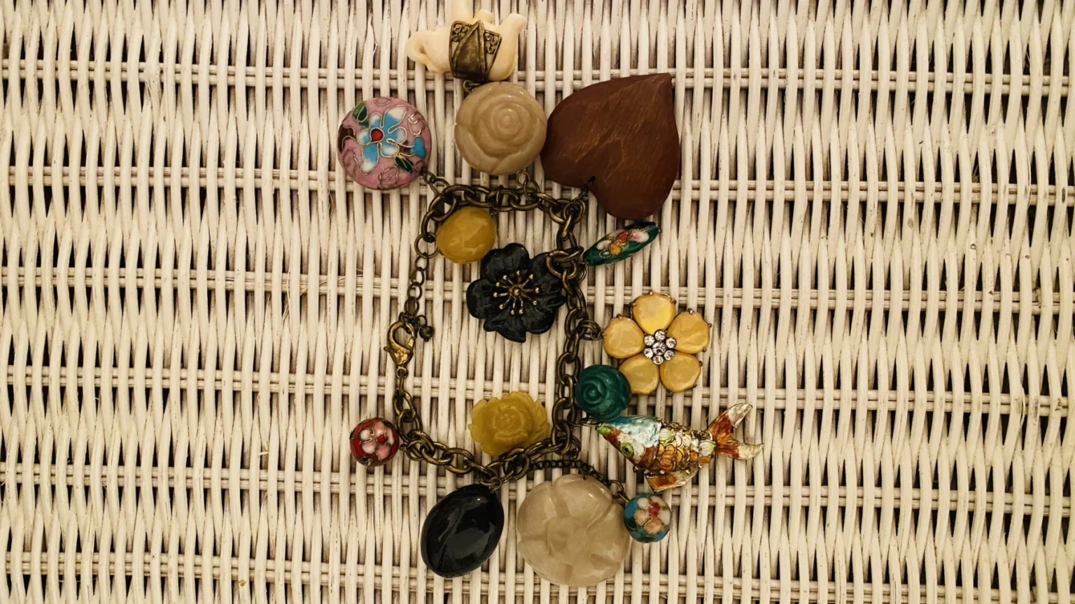 Featured image for Bracelet look asiatique à breloques 🐘