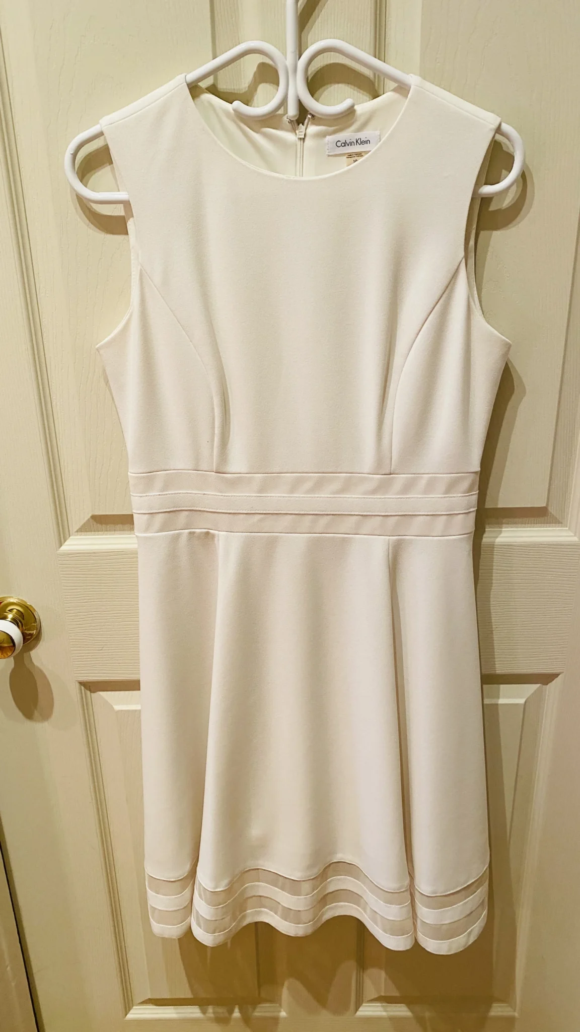 Featured image for Robe cocktail offwhite avec mailles - Calvin Klein - 10