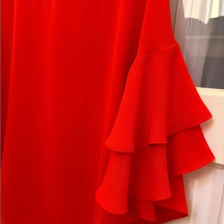 Image for Bright red blouse with ruffled sleeves H&M