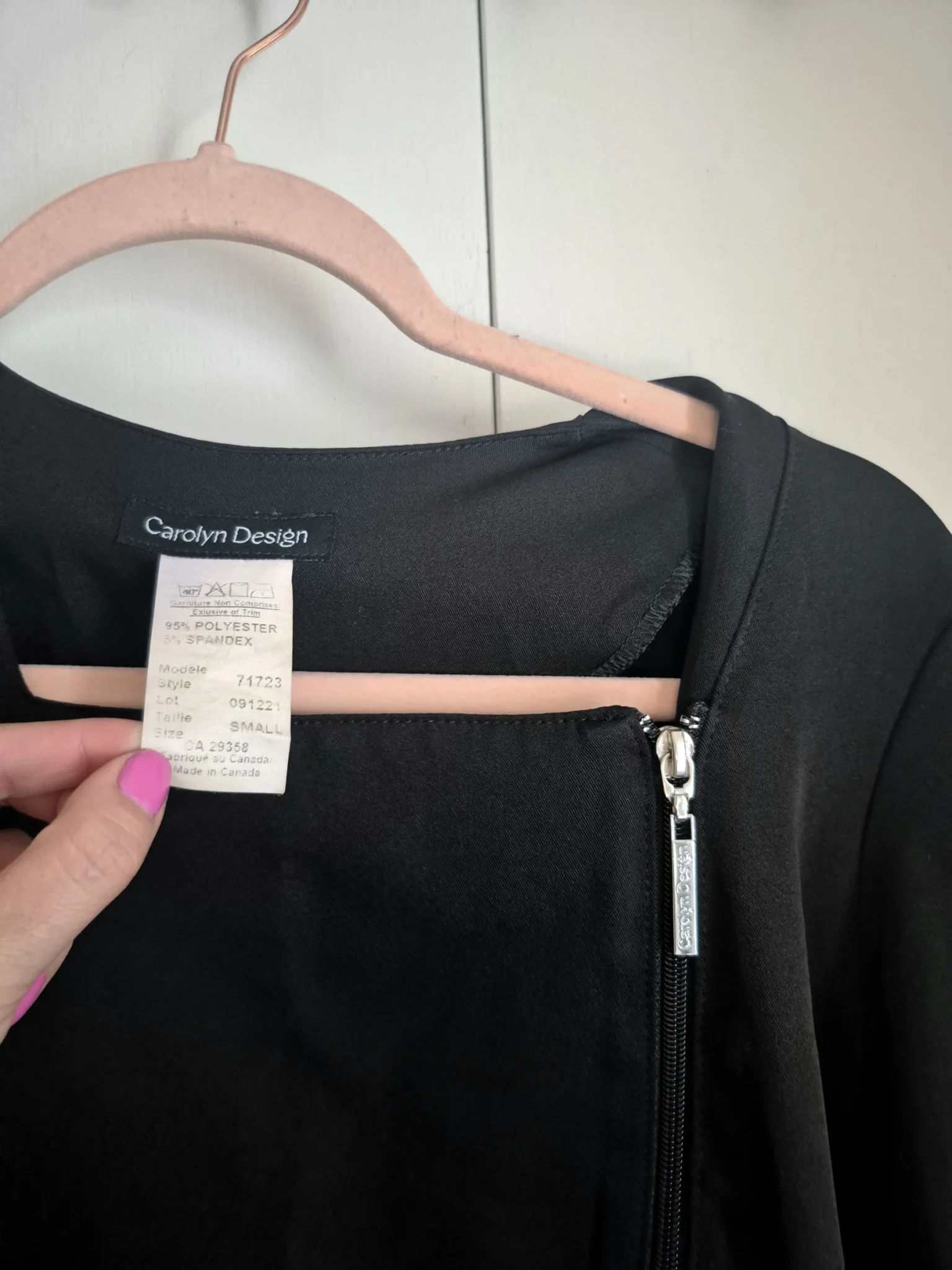 Image for Carolyn Design Small Uniforme