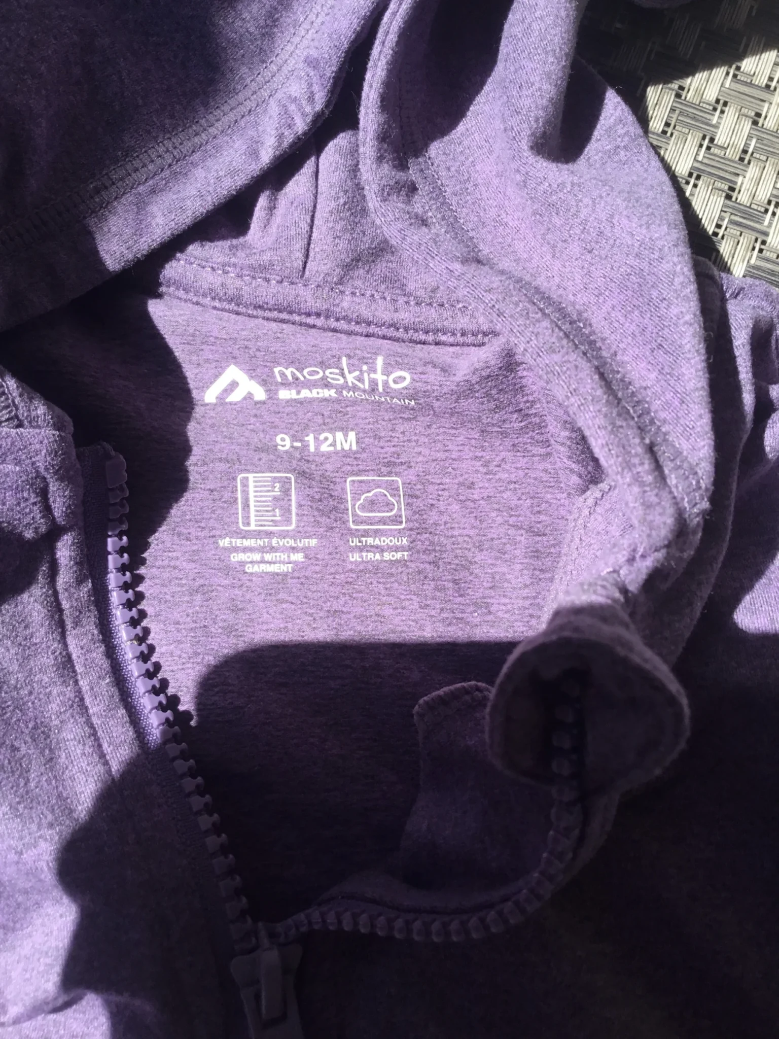 Image for Veste sport anti uv et anti moustique, 9 - 12 mois fait petite