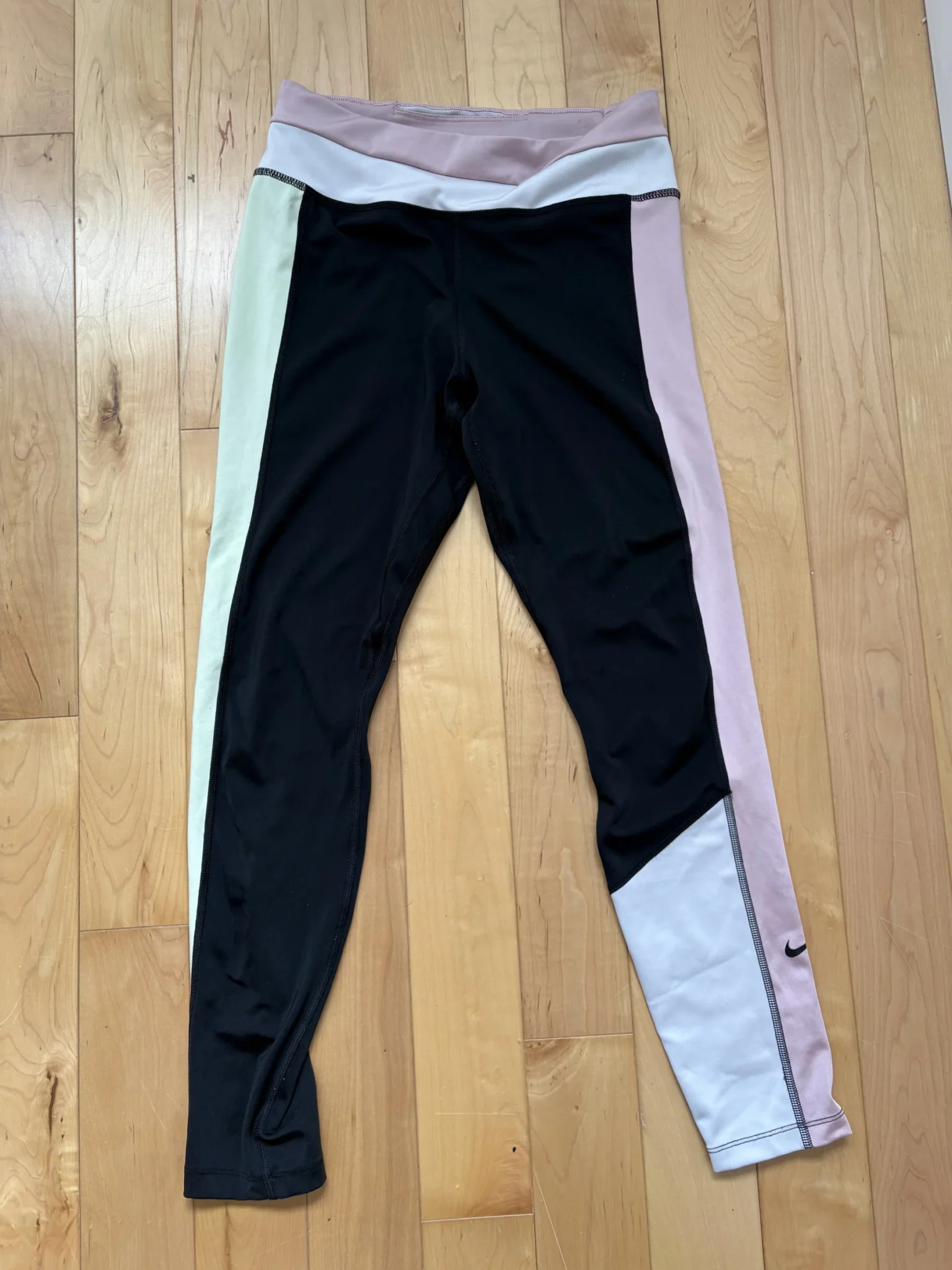Featured image for Leggings Nike