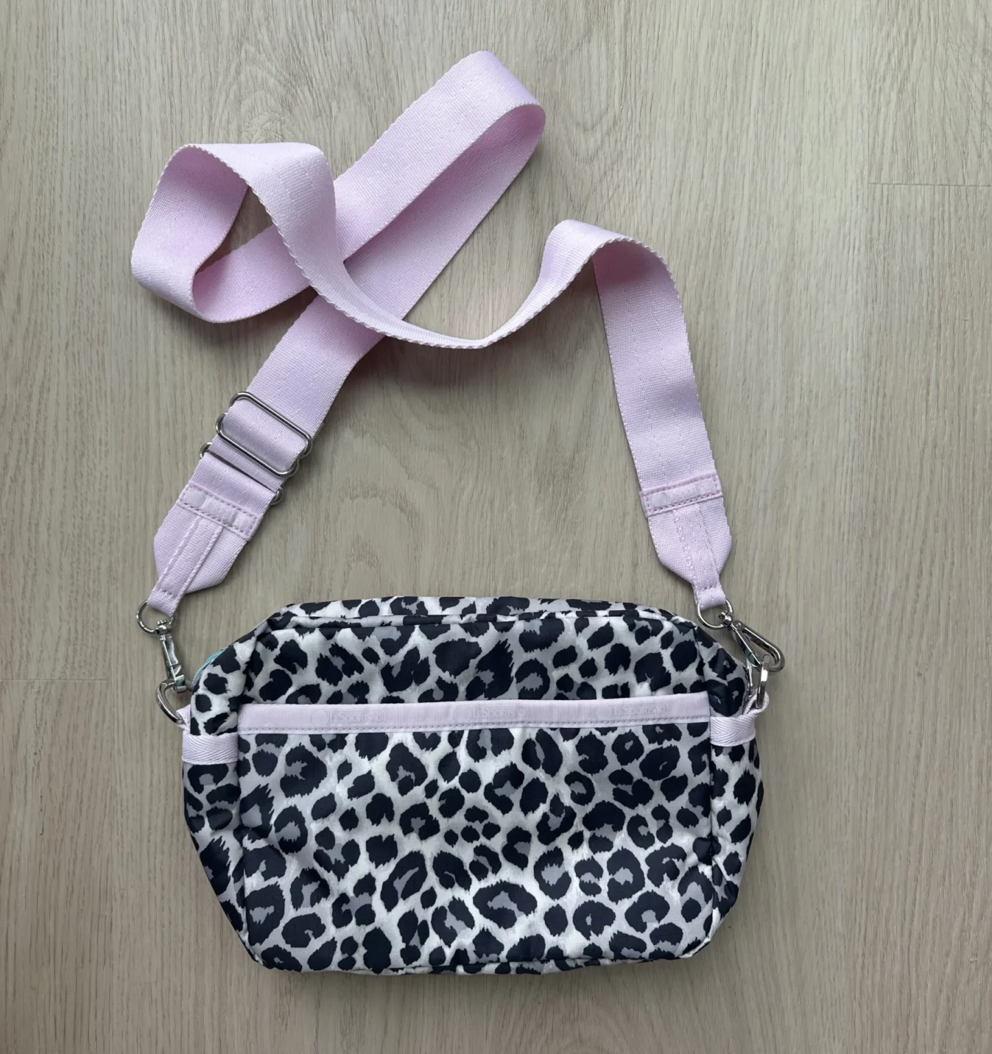 Featured image for LeSportSac Deluxe Crossbody