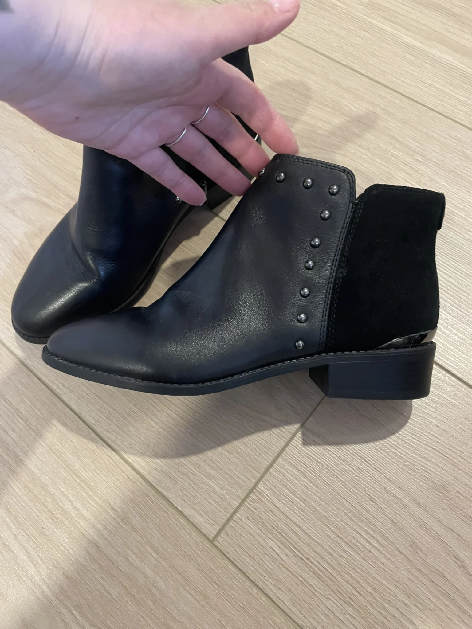 Image for Bottillons neufs cuir et suède