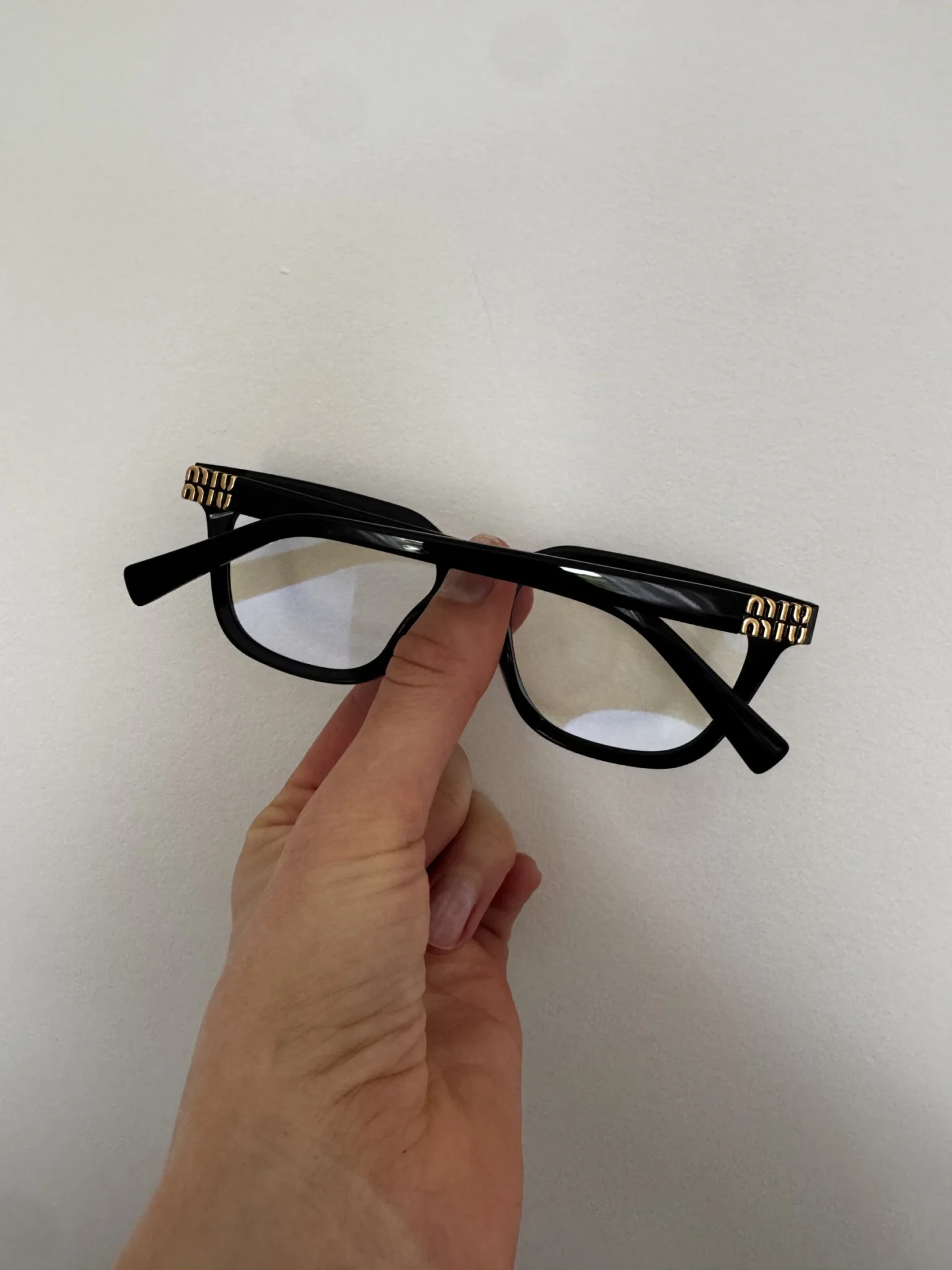 Featured image for Lunette lumière bleu Miu Miu