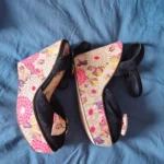 Thumbnail for Chaussures plateformes fleuries t.41 - Shelly's